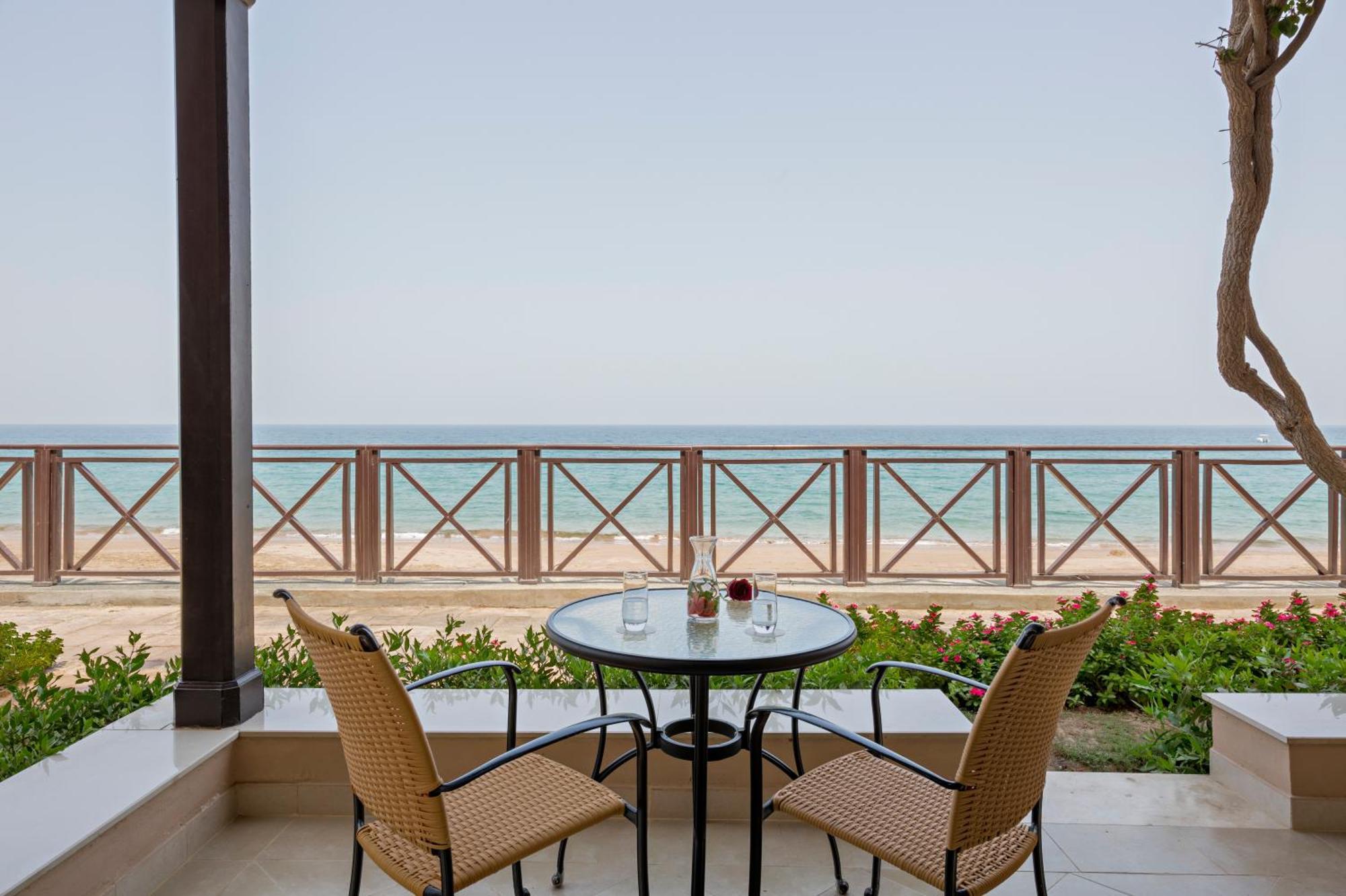 Al Dhow Suite Queen Bed Ocean View Includes on F&B